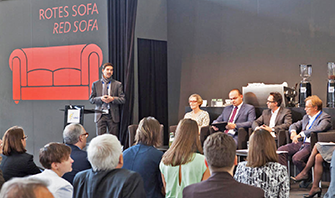 Eu'Vend Coffeena_Red Sofa