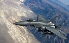 avion militar
