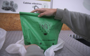 1421_sistema_reciclaje_capsulas_nestle_bolsa_verde