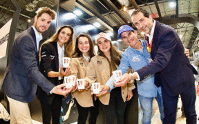 BH Templo Cafés UCC se adhiere al programa Universo Mujer para promocionar el deporte femenino